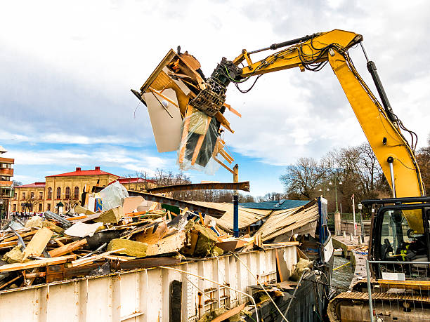 Best Garage Cleanout Services  in New Kingman Butler, AZ